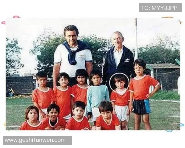 从侏儒少年到足球巨星的逆袭之路揭秘足球明星的成长故事